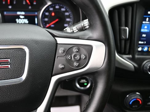 Used 2024 GMC Terrain SLT image 18