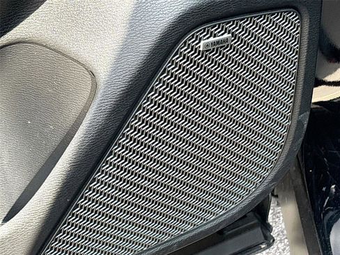 Used 2025 Mitsubishi Outlander SE FWD image 19
