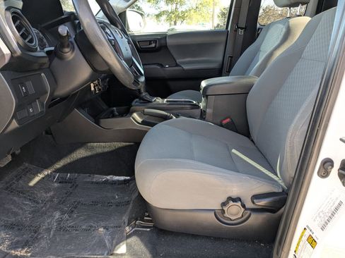 Used 2020 Toyota Tacoma SR RWD image 9