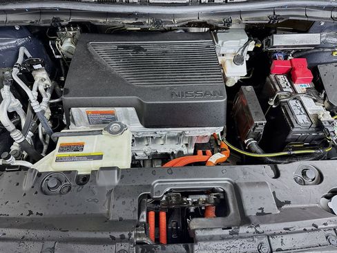 Used 2022 Nissan Leaf SV Plus image 38