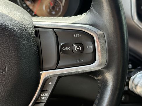 Used 2023 RAM 1500 Laramie AWD/4WD image 17