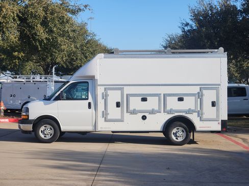 New 2025 Chevrolet Express 3500 w/ Power Convenience Package image 11