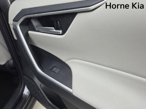 Used 2024 Toyota RAV4 XLE Premium image 27