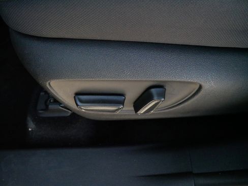 Certified 2024 Toyota Highlander LE image 23