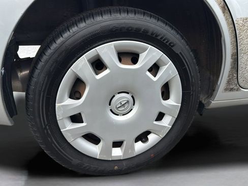 Used 2012 Scion xB FWD image 18