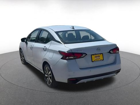 Used 2025 Nissan Versa SV image 11