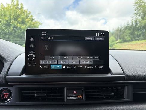 Used 2025 Honda Pilot TrailSport image 16