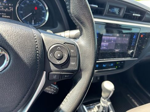 Used 2019 Toyota Corolla SE FWD image 25