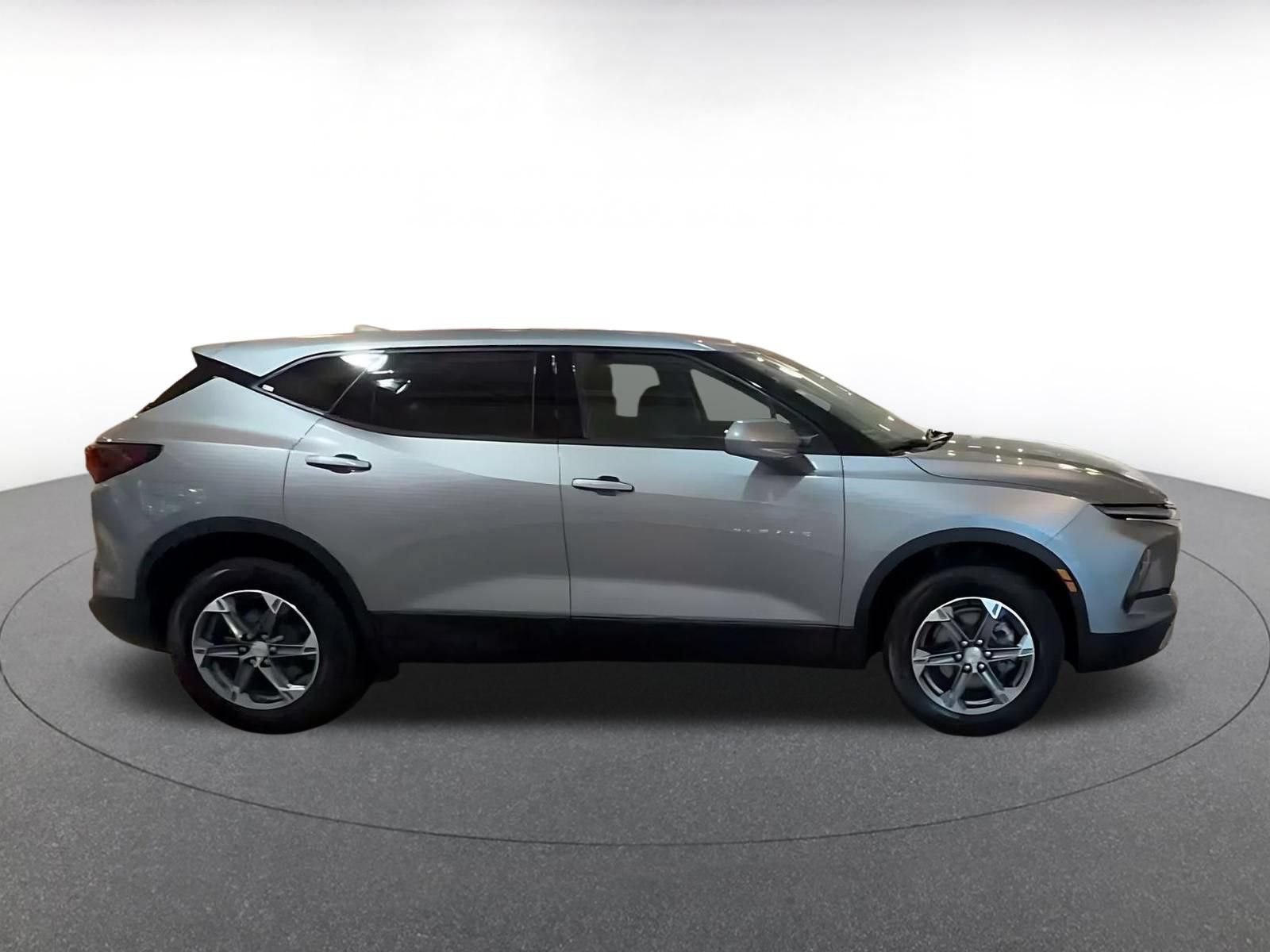 Used 2026 Chevrolet Blazer LT FWD image 15