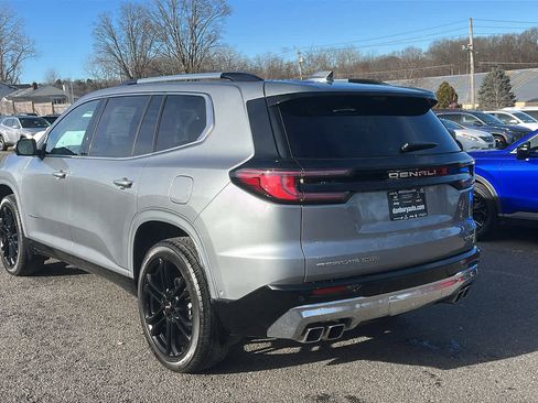 Used 2025 GMC Acadia Denali w/ Super Cruise Package image 4