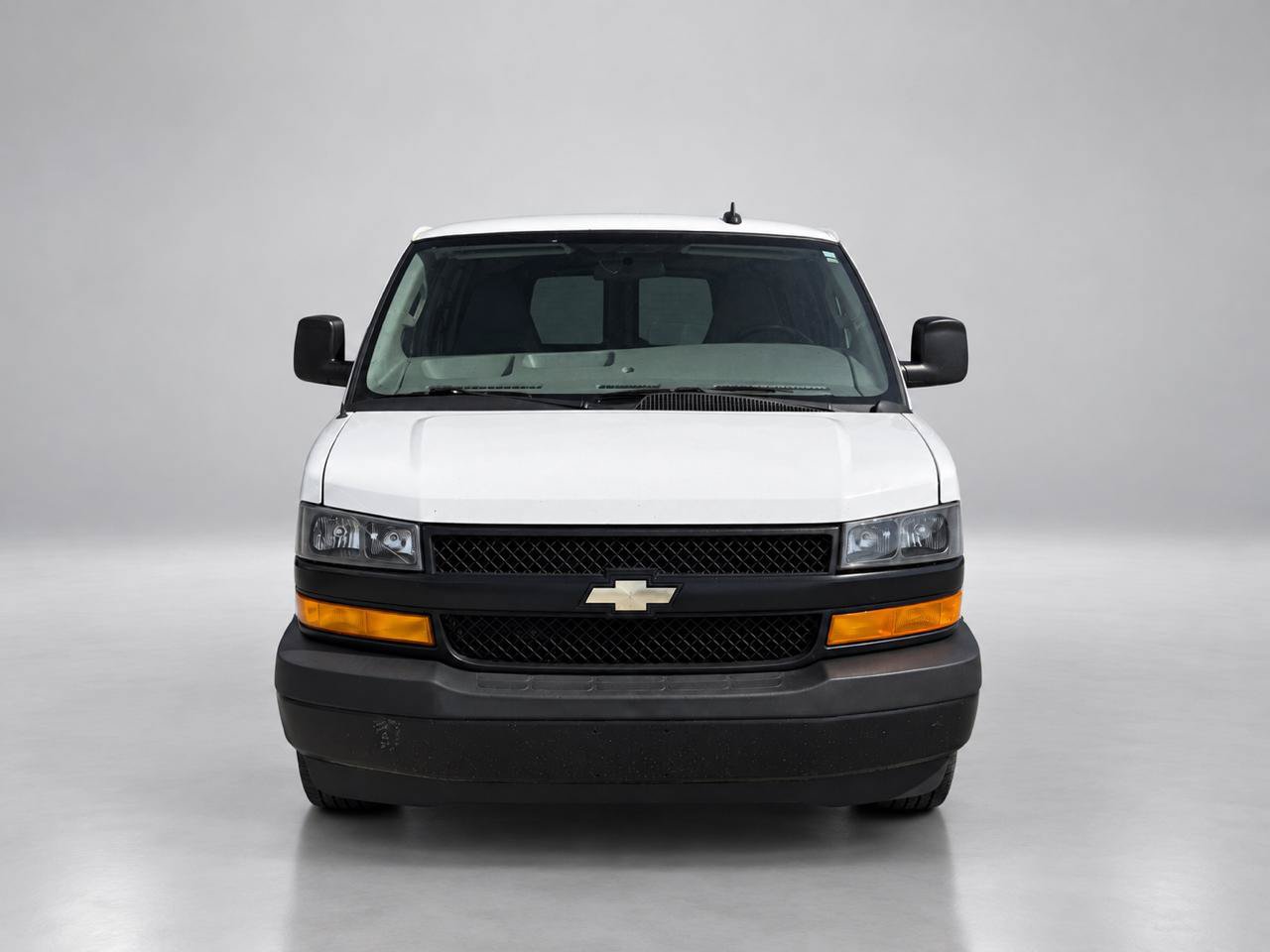 Used 2022 Chevrolet Express 2500 w/ Driver Convenience Package RWD image 8