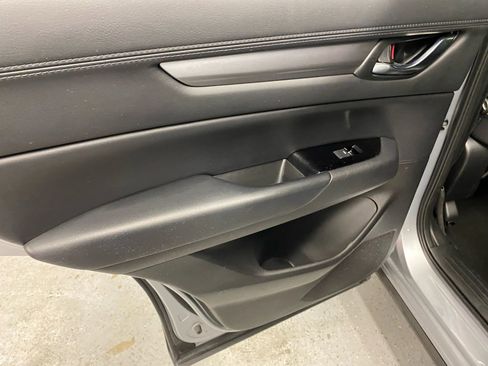 Used 2018 MAZDA CX-5 Touring image 30