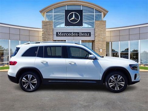 Certified 2026 Mercedes-Benz GLB 250 4MATIC image 5