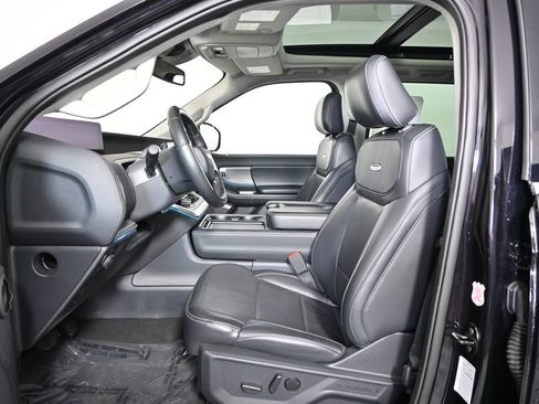 Used 2025 Ford Expedition Max Platinum AWD/4WD image 21