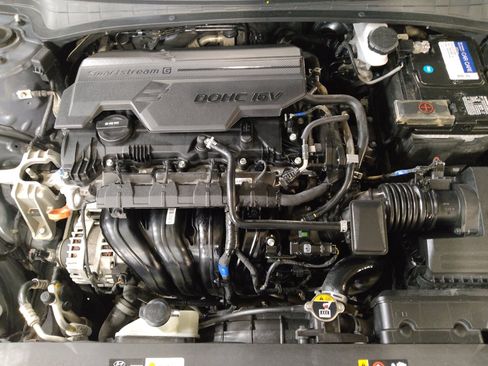 Used 2021 Hyundai Elantra SEL FWD image 30
