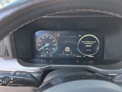 Used 2023 Kia Sorento SX AWD/4WD image 10