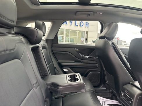 Used 2021 Lincoln Corsair AWD w/ Premium Package image 14