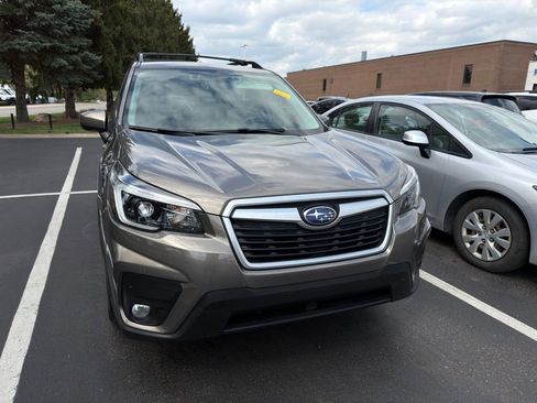 Used 2021 Subaru Forester Premium image 5