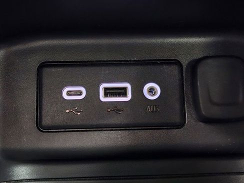 Used 2023 Chevrolet Equinox LT image 20