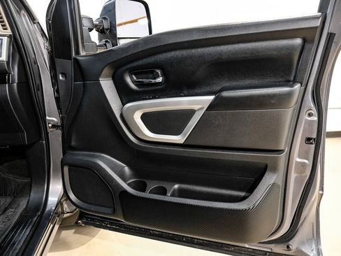 Used 2021 Nissan Titan SV w/ SV Convenience Package AWD/4WD image 39