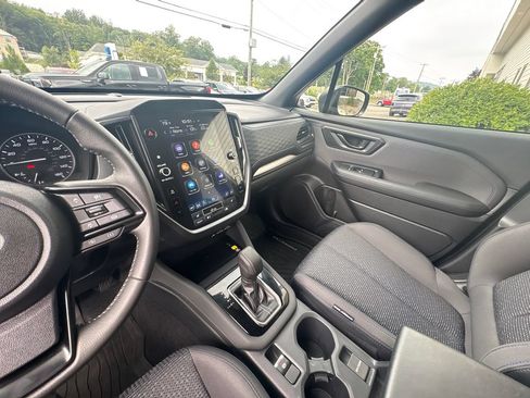 Used 2025 Subaru Forester Premium AWD/4WD image 33