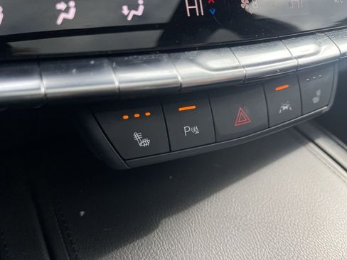 Certified 2024 Cadillac XT4 Sport w/ Cold Weather Package image 29