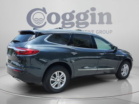 Used 2021 Buick Enclave Essence w/ Sound and Sites Package AWD/4WD image 4
