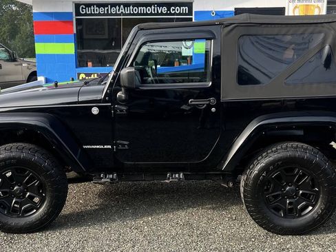 Used 2014 Jeep Wrangler Sport w/ Quick Order Package 24S AWD/4WD image 2