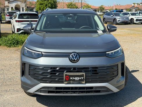 New 2026 Volkswagen Tiguan SE image 4