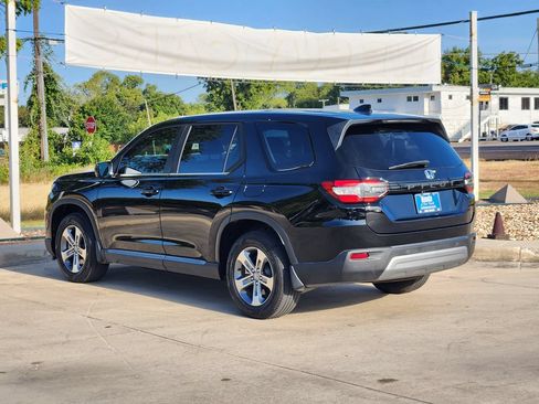 Used 2025 Honda Pilot EX-L image 7