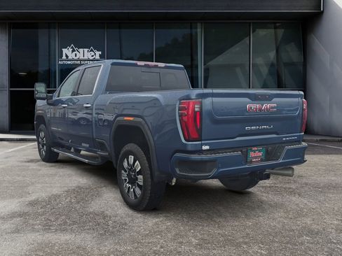 Used 2025 GMC Sierra 3500 Denali w/ Denali Reserve Package AWD/4WD image 8