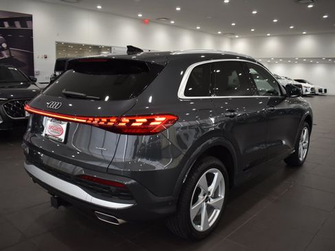 Used 2025 Audi Q5 Premium Plus w/ Premium Plus AWD/4WD image 7