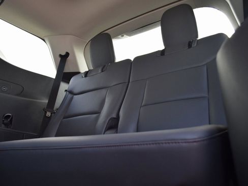 New 2026 Ford Explorer Active w/ Active Comfort Package image 21