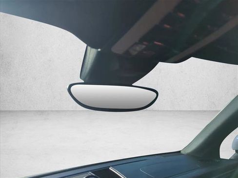 Used 2018 Porsche Macan S image 11