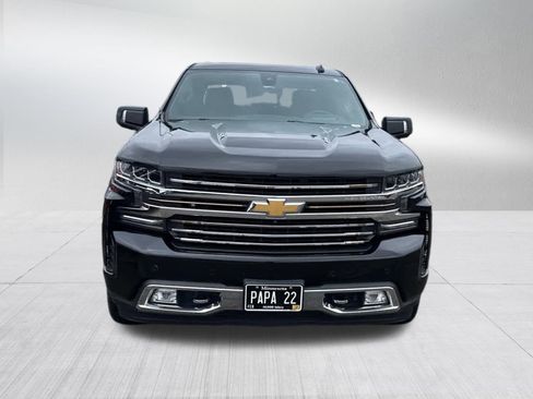 Used 2019 Chevrolet Silverado 1500 High Country w/ Technology Package AWD/4WD image 2