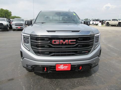 Certified 2023 GMC Sierra 1500 AT4 w/ AT4 Premium Package AWD/4WD image 13