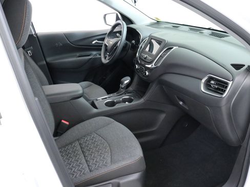 Used 2023 Chevrolet Equinox LT image 31