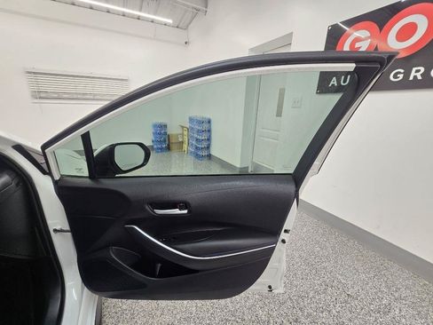 Used 2021 Toyota Corolla SE FWD image 29