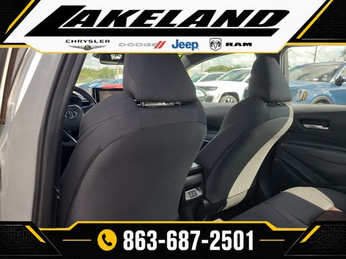 Used 2025 Toyota Corolla SE FWD image 12