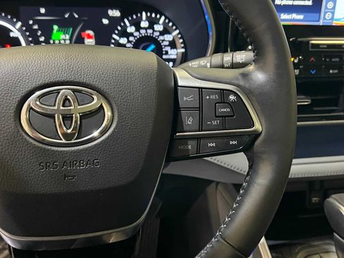 Certified 2020 Toyota Highlander Limited Platinum image 21