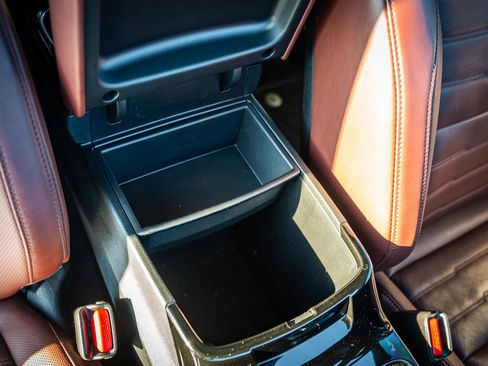 Used 2023 Kia Telluride SX Prestige image 12