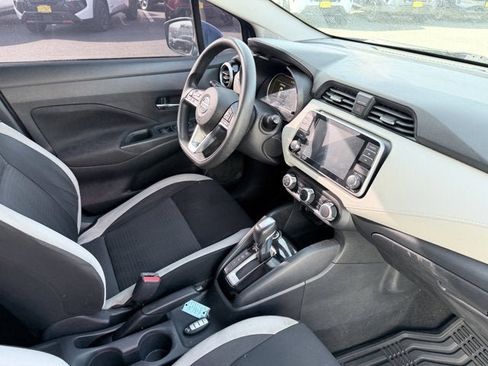 Used 2021 Nissan Versa SV image 17