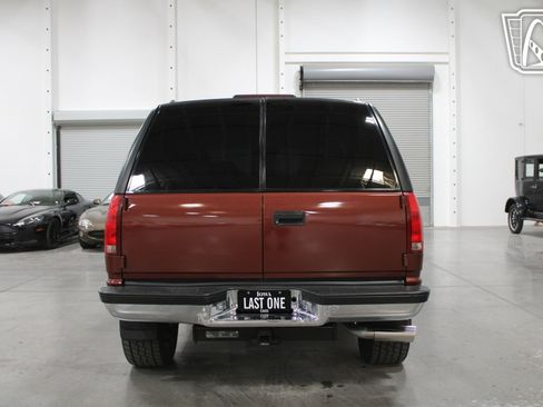 Used 1998 Chevrolet Tahoe 4WD 2-Door w/ Preferred Equipment Group 2 image 19