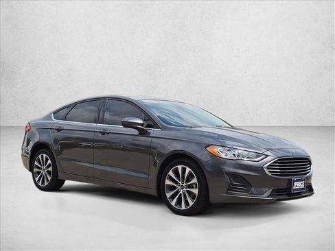Used 2020 Ford Fusion SE AWD/4WD image 3