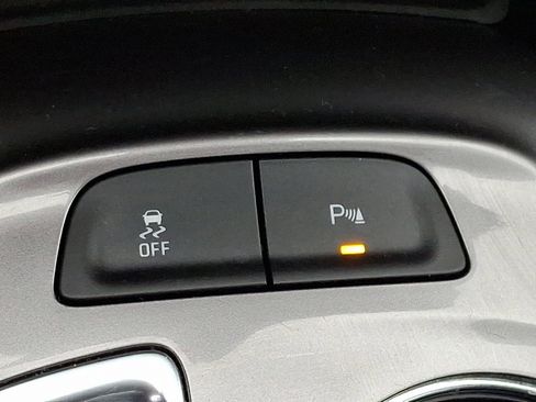 Used 2024 Chevrolet Malibu LT image 25