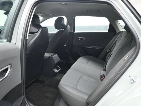 Used 2025 Kia K4 FWD image 25