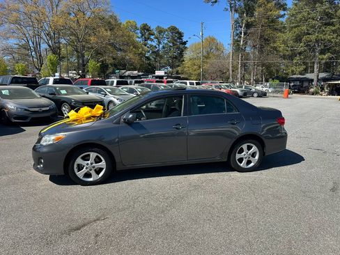 Used 2013 Toyota Corolla LE w/ Premium Pkg image 4