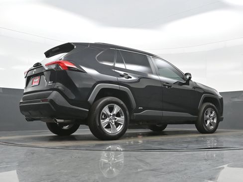 Used 2025 Toyota RAV4 XLE w/ Convenience Package AWD/4WD image 32