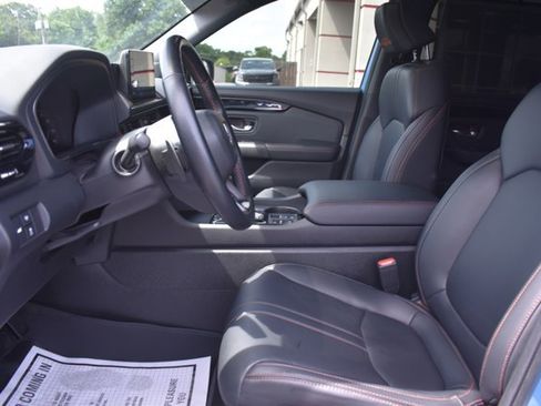 Used 2023 Honda Pilot TrailSport image 15