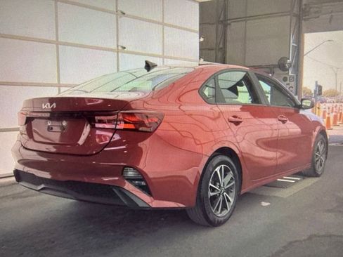 Used 2024 Kia Forte LXS FWD image 3